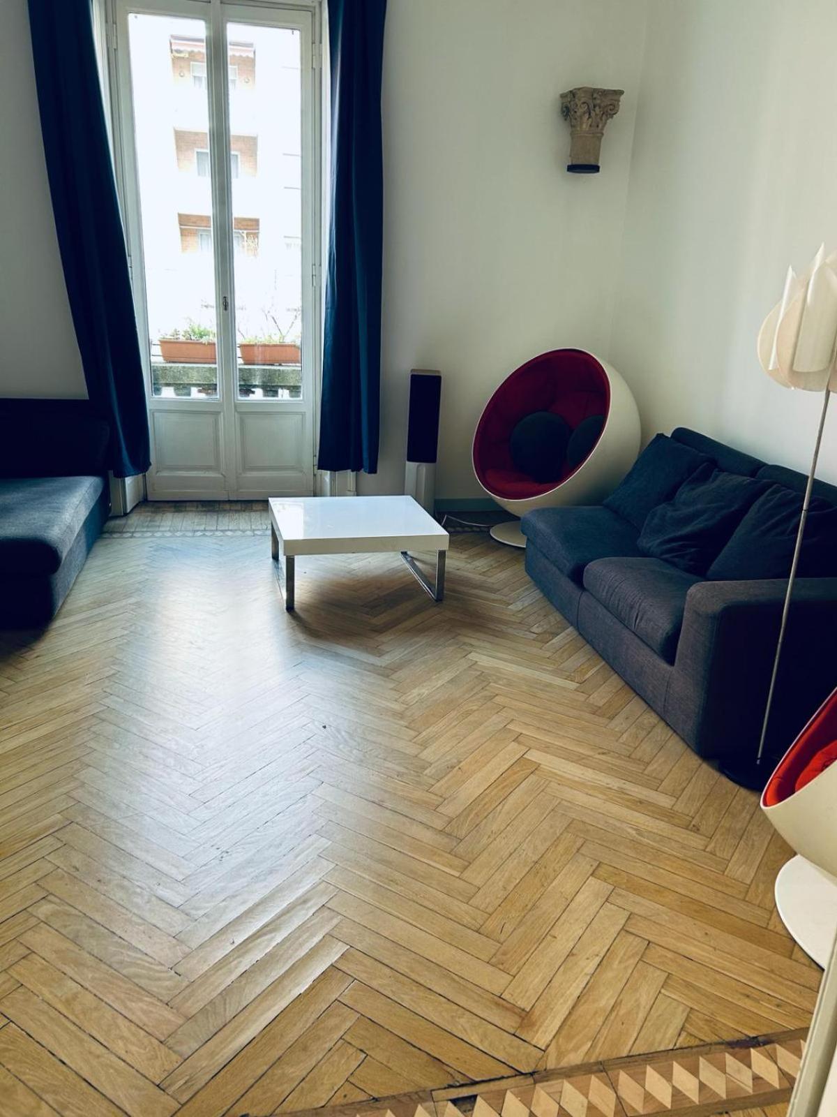 Hostel Boutique Милан Экстерьер фото
