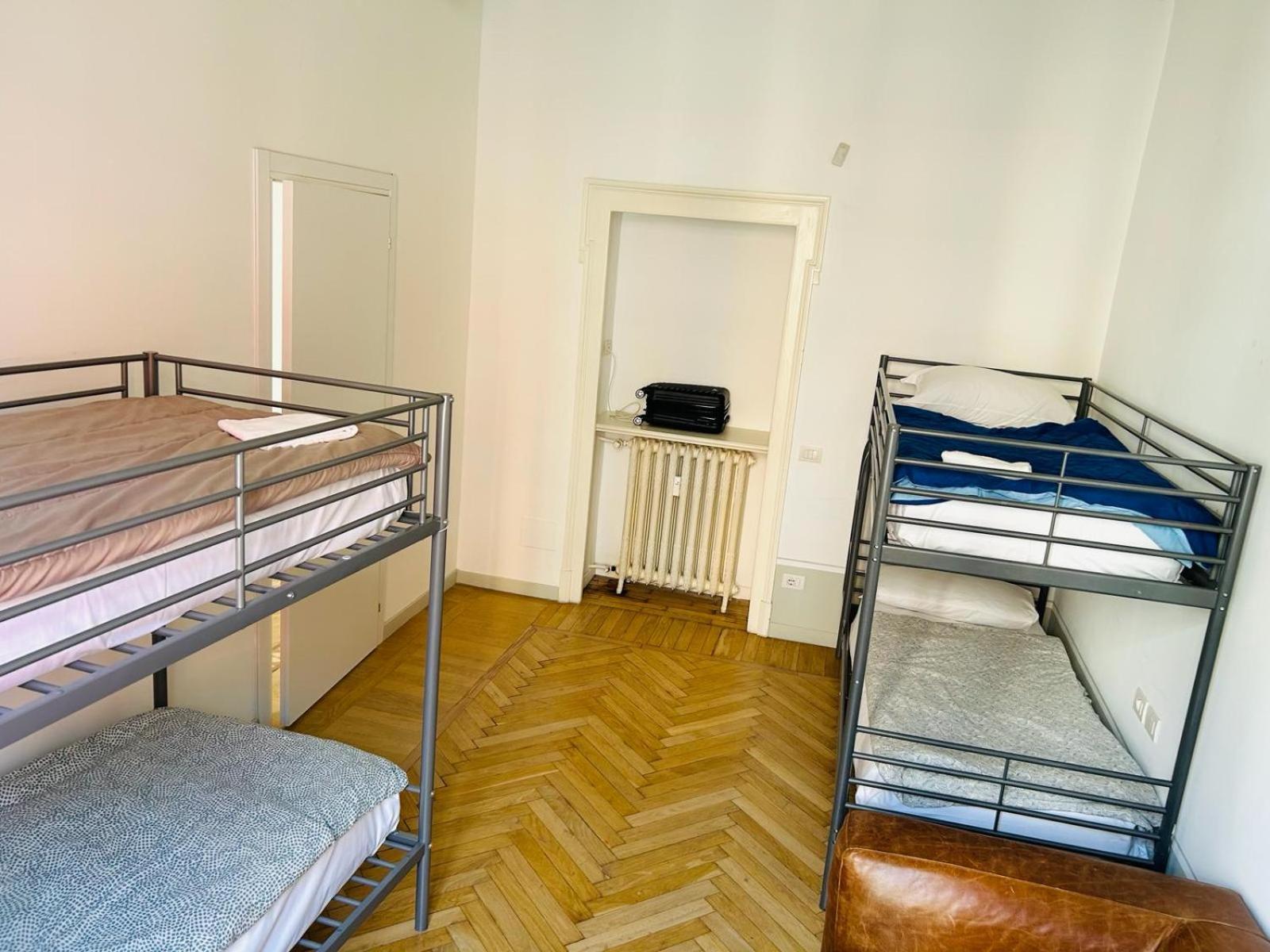 Hostel Boutique Милан Экстерьер фото