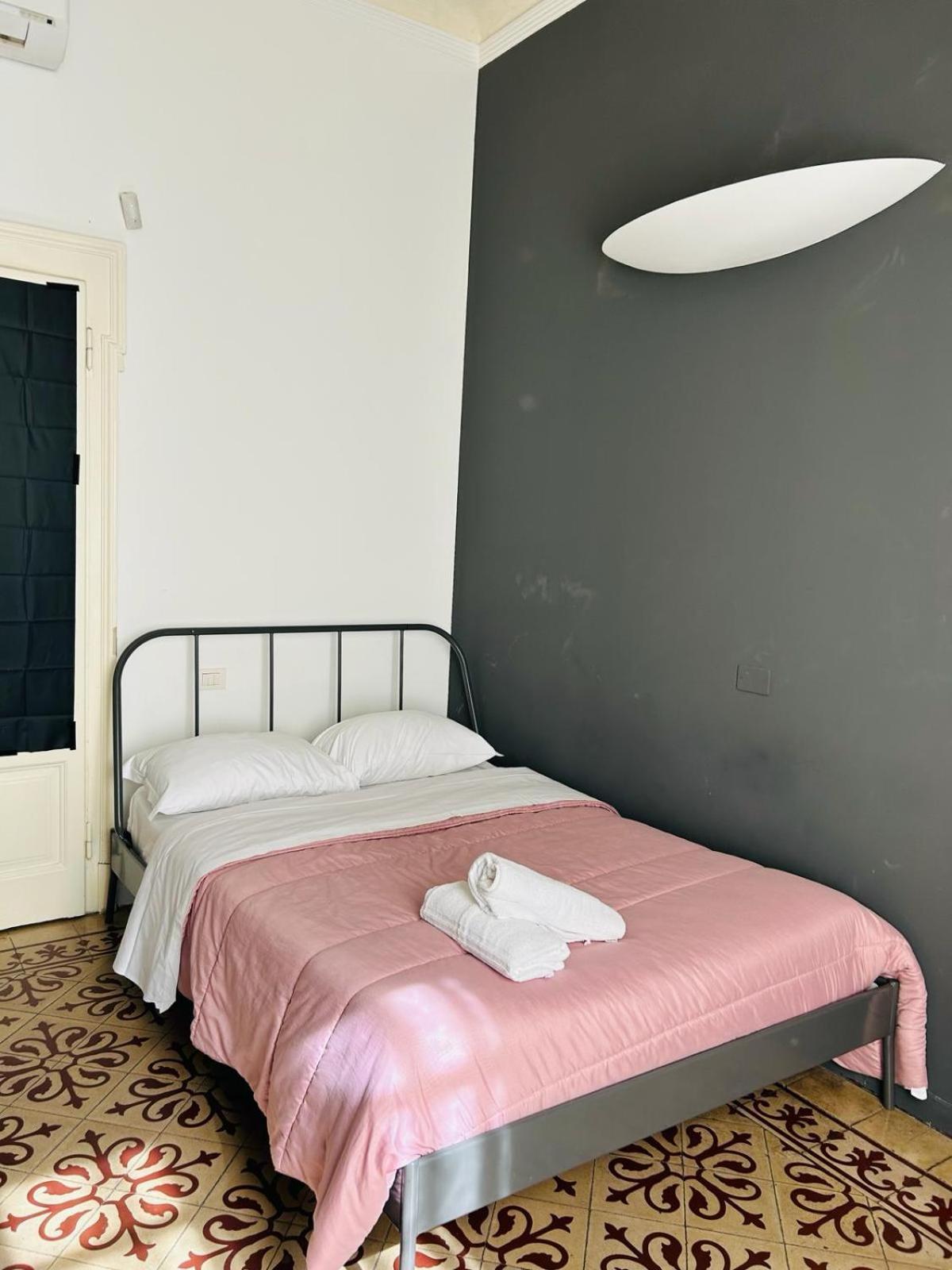 Hostel Boutique Милан Экстерьер фото