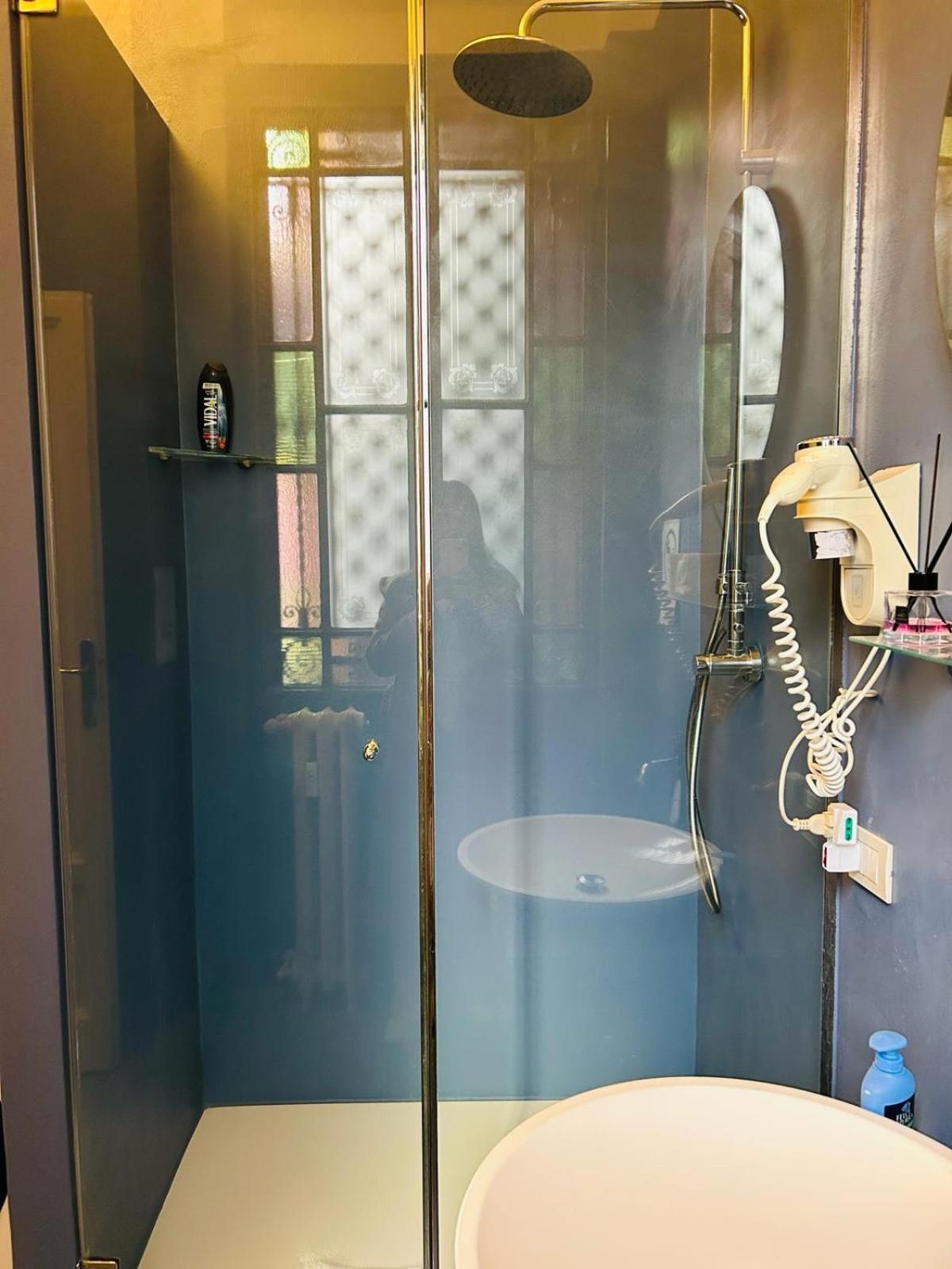 Hostel Boutique Милан Экстерьер фото