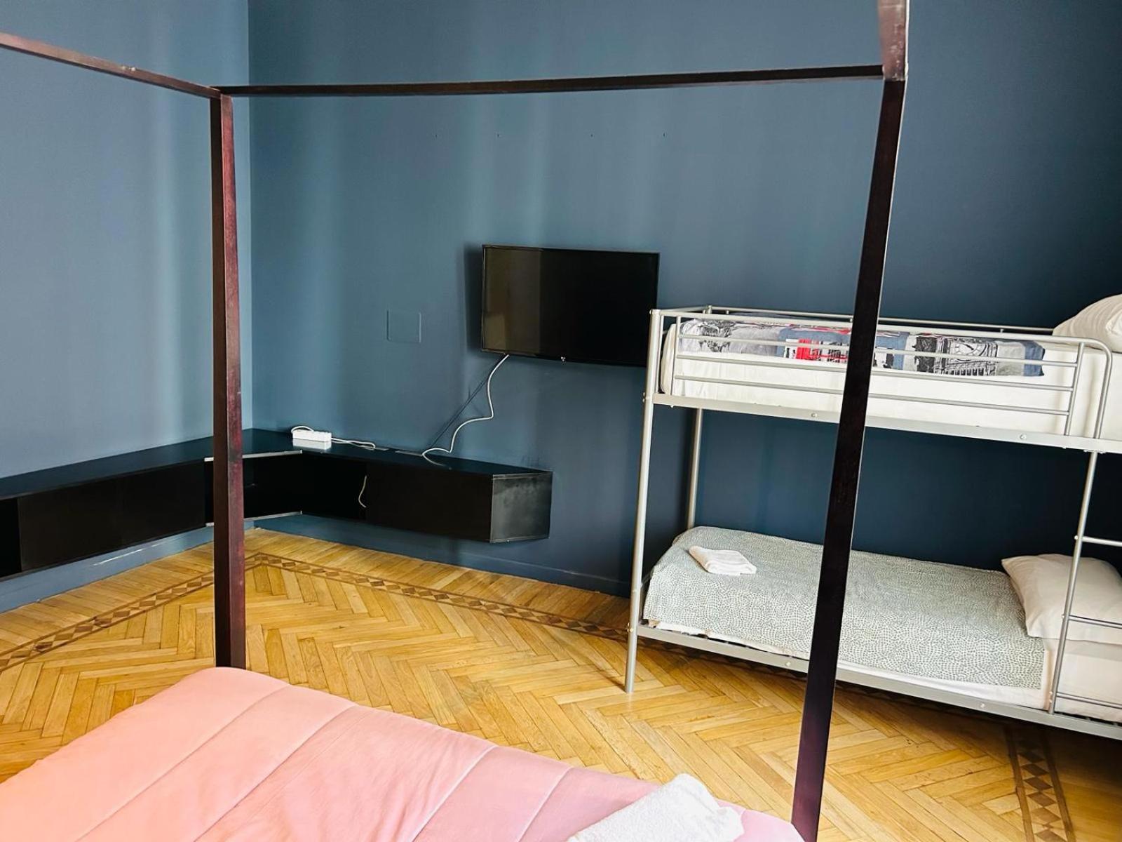 Hostel Boutique Милан Экстерьер фото
